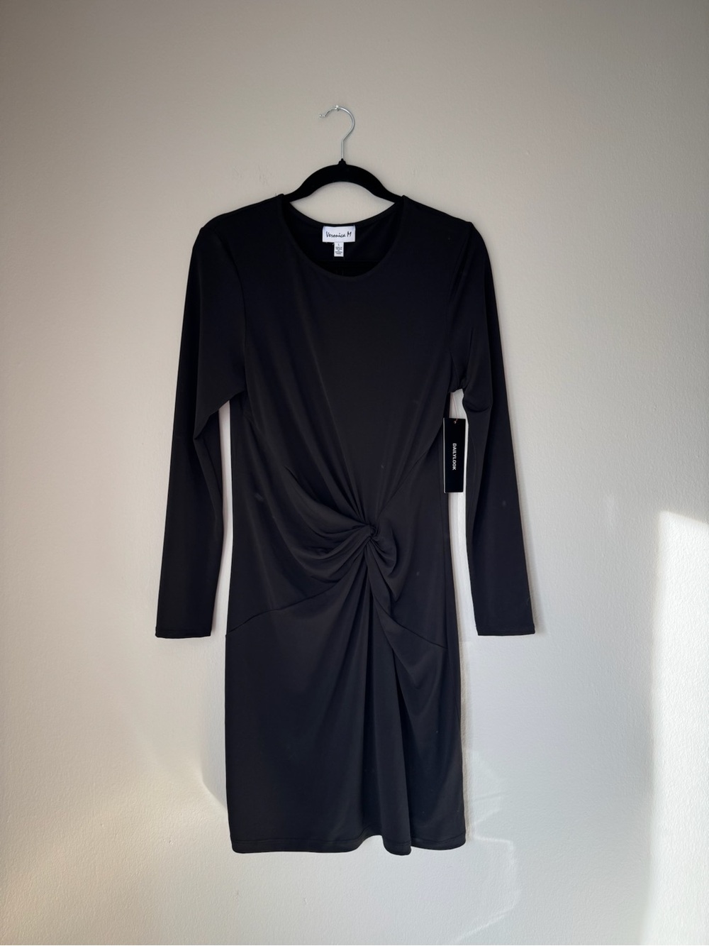 Veronica M Black Long-Sleeve Twist-Front Dress